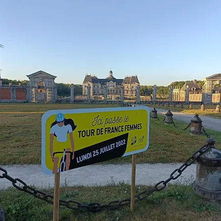 Mettez Vous Au Pres Du Chateau De Vaux Le Vicomte En Sous Sol Semi Enterre Holiday home Maincy