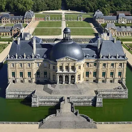 Holiday home Mettez Vous Au Pres Du Chateau De Vaux Le Vicomte En Sous Sol Semi Enterre